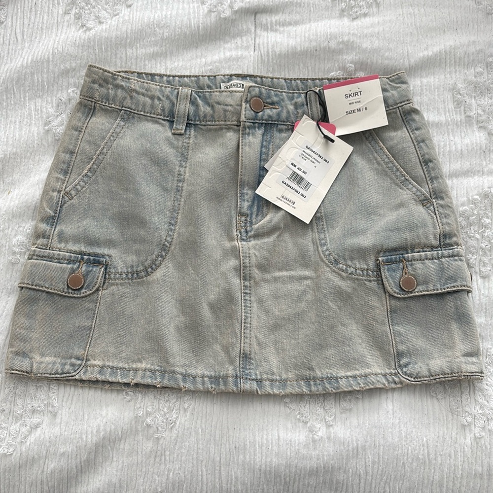 BRAND NEW GARAGE light blue wash denim cargo mini skirt